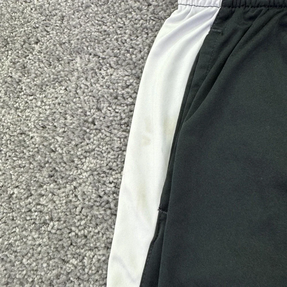 Nike Shorts Youth Medium Black White Dri-Fit Athletic Basketball Gym Training
